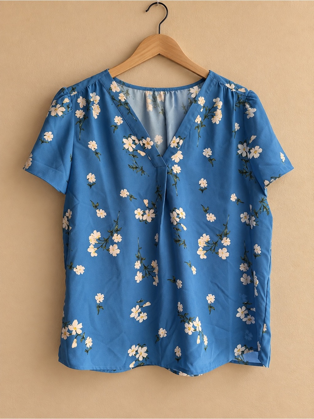 Source Unknown Blue Floral V-Neck Blouse